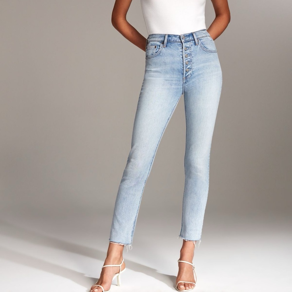Aritzia Denim Forum The Yoko High Rise Slim Jean size 29